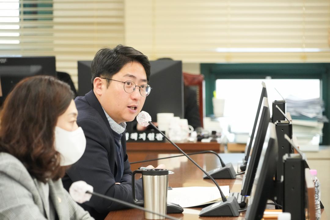 '제274회 임시회 의회운영위원회' 게시글의 사진(4) 'JN203266.jpg'