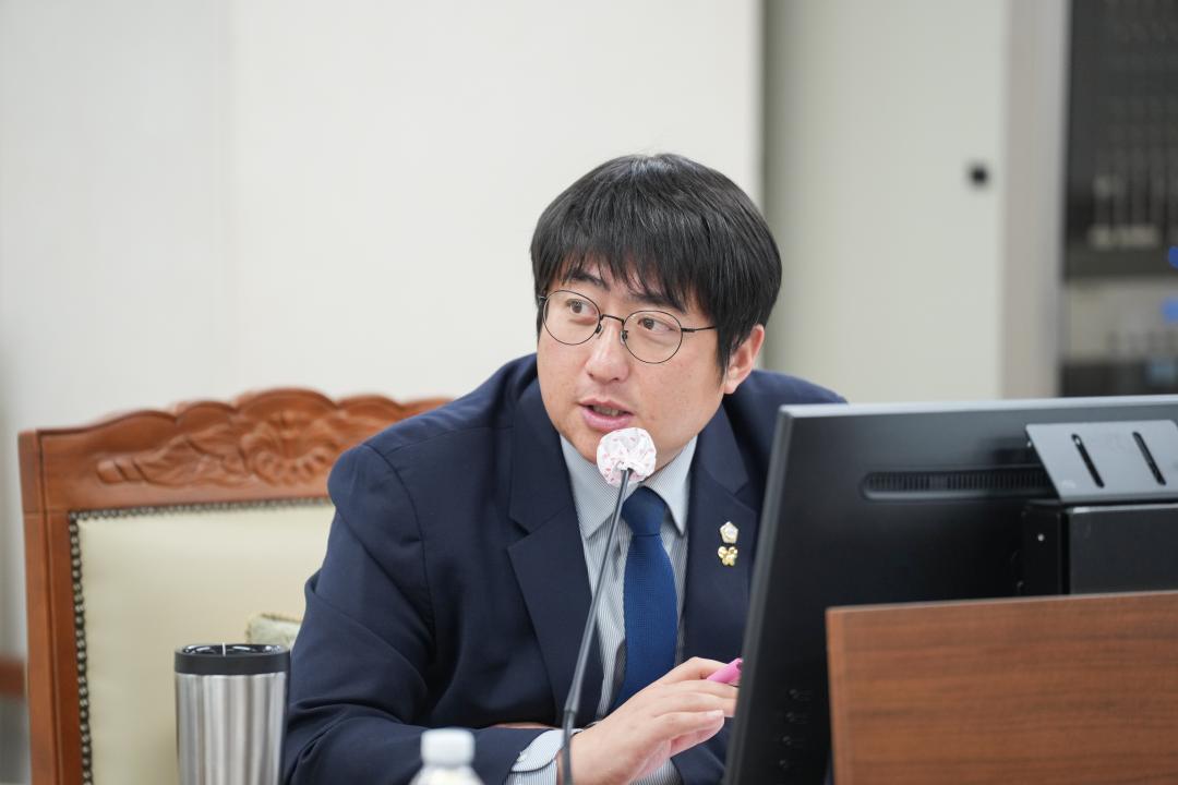 '제273회 정례회 의회운영위원회' 게시글의 사진(8) 'JN207618.jpg'