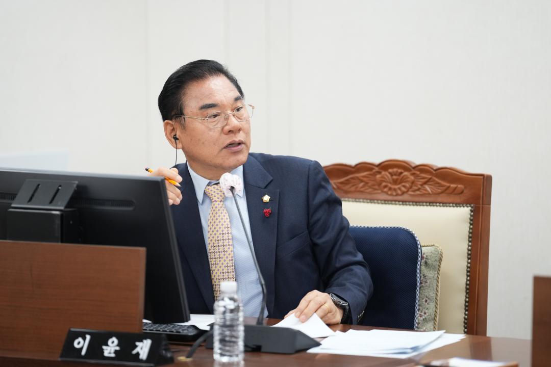 '제276회 임시회 복지건설위원회' 게시글의 사진(9) 'JN105859.jpg'
