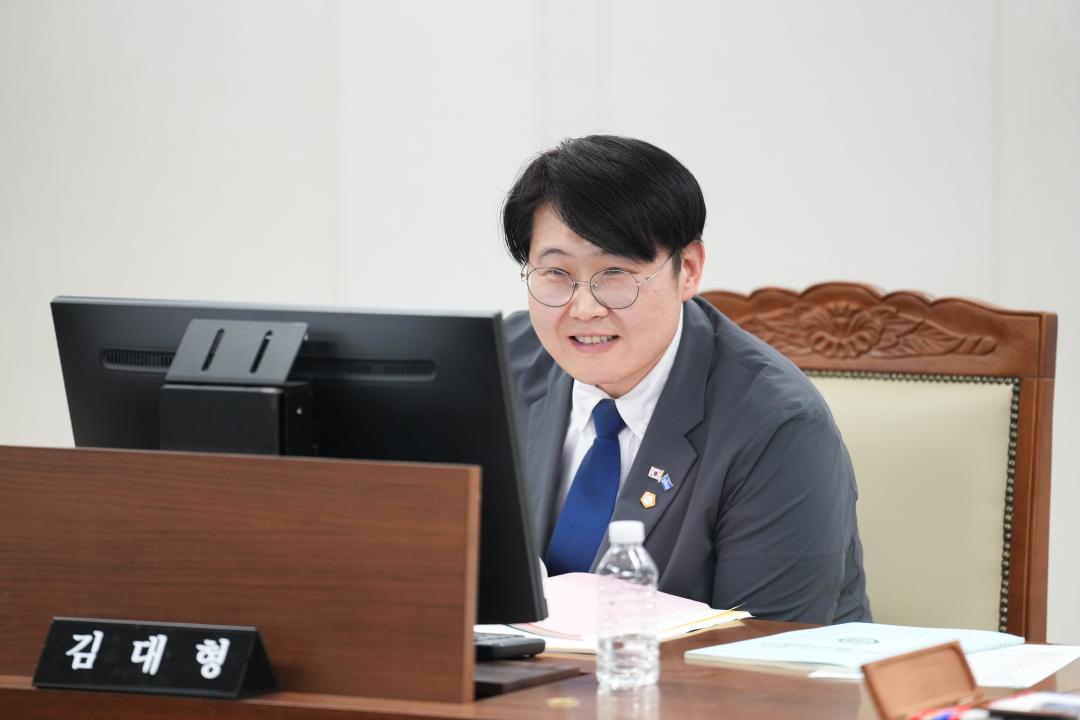 '제276회 임시회 복지건설위원회' 게시글의 사진(7) 'JN106392.jpg'