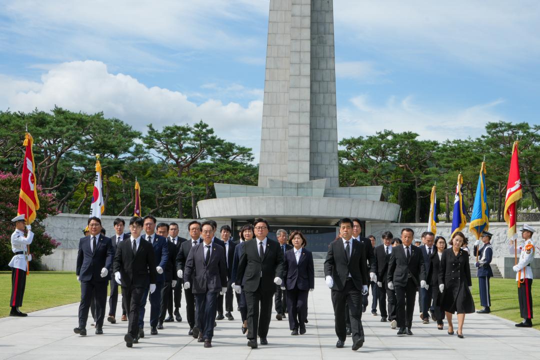 중랑구의회 광복절 현충원 참배