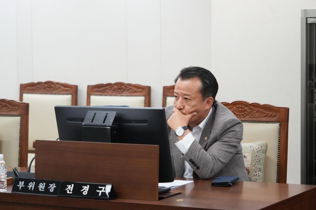 '제276회 임시회 의회운영위원회' 게시글의 사진(3) 'JN205013.jpg'