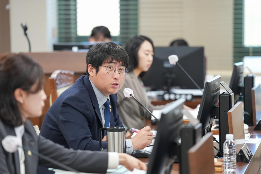 '제273회 정례회 의회운영위원회' 게시글의 사진(7) 'JN207571.jpg'