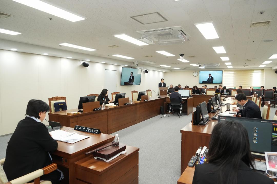 '제274회 임시회 의회운영위원회' 게시글의 사진(10) 'JN203005.jpg'