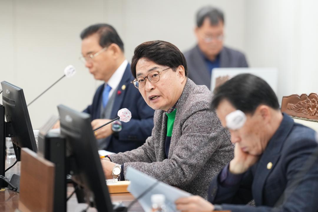 '제275회 임시회 복지건설위원회' 게시글의 사진(13) 'JN102578.jpg'
