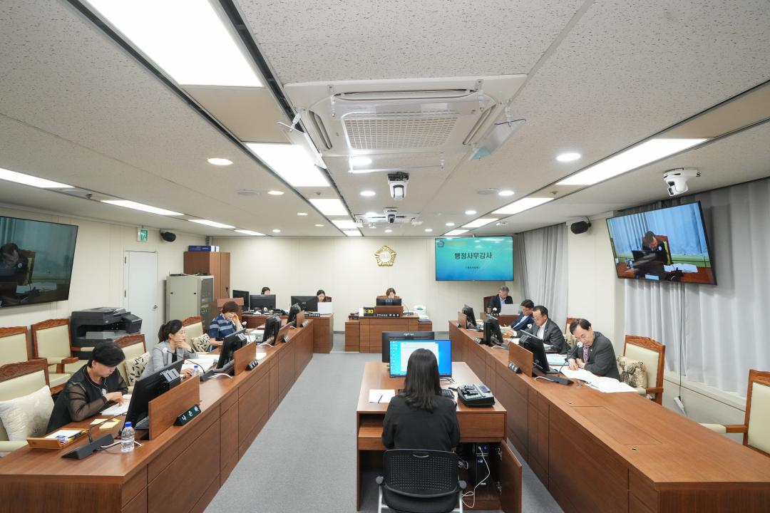 '제277회 정례회 행정재경위원회 행정사무감사' 게시글의 사진(1) 'JN203045.jpg'