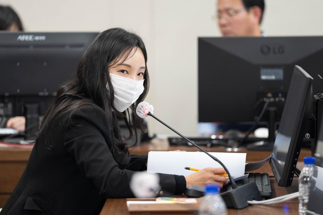 '제280회 정례회 행정재경위원회' 게시글의 사진(5) 'JN203490.jpg'