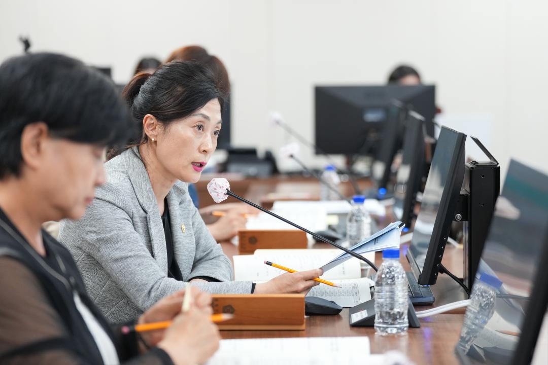 '제277회 정례회 행정재경위원회 행정사무감사' 게시글의 사진(9) 'JN107580.jpg'