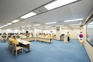 을지훈련 상황실 격려 방문