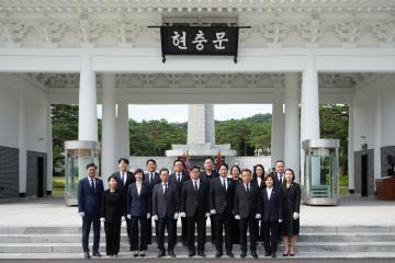 중랑구의회 광복절 현충원 참배